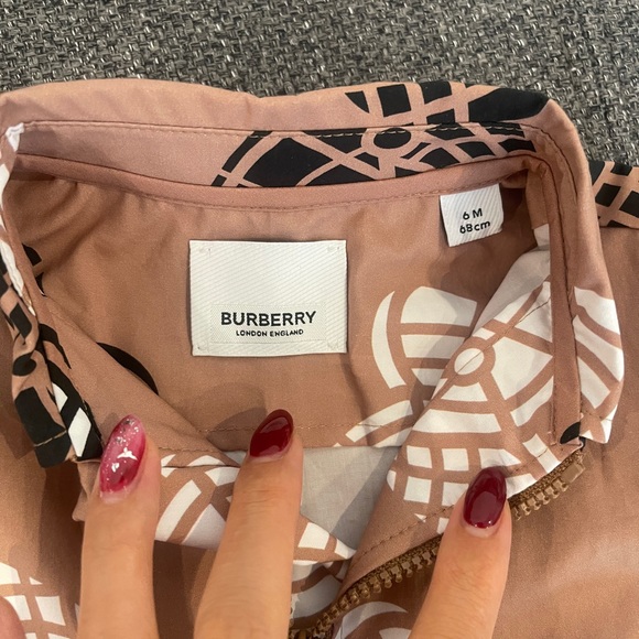 BNWT and Box BURBERRY Baby Beige Thomas Bear Jumpsuit - 6M - Picture 5 of 8